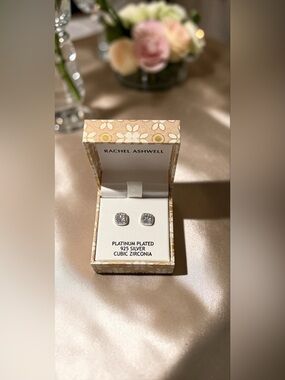 NIB Platinum-Plated 925 Silver Cubic Zirconia Stud Earrings - Silver
